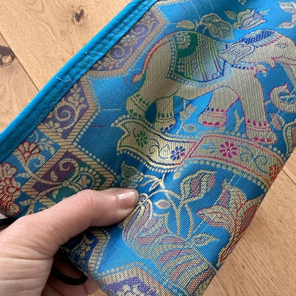 Blue Silk Elephant Clutch, Mosaic Pen and keyring. 3 pc set - Picture 9 of 12